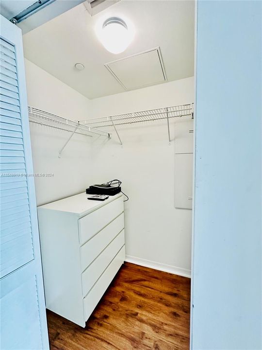 Recently Rented: $4,150 (2 beds, 2 baths, 986 Square Feet)