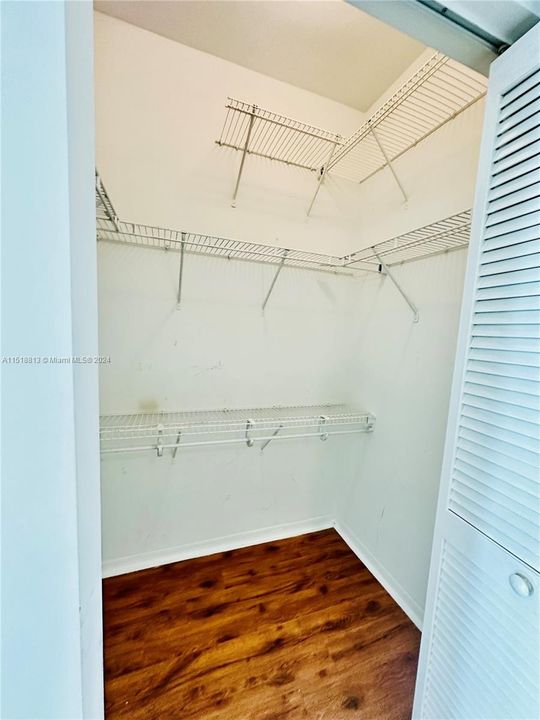 Recently Rented: $4,150 (2 beds, 2 baths, 986 Square Feet)