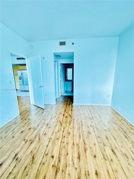 Recently Rented: $4,150 (2 beds, 2 baths, 986 Square Feet)