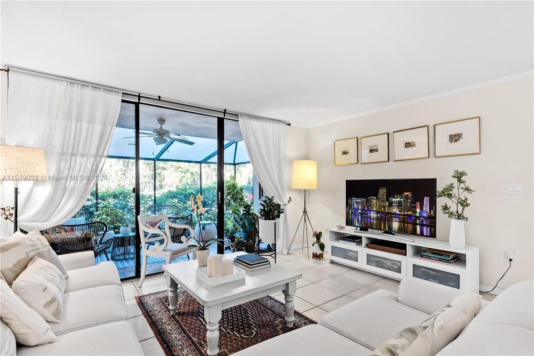 Active With Contract: $899,000 (2 beds, 2 baths, 1450 Square Feet)
