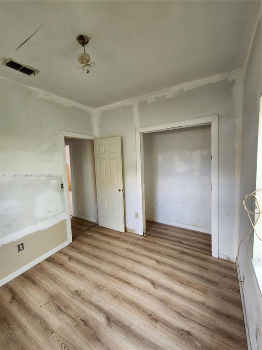 最近售出: $69,000 (2 贝兹, 1 浴室, 0 平方英尺)