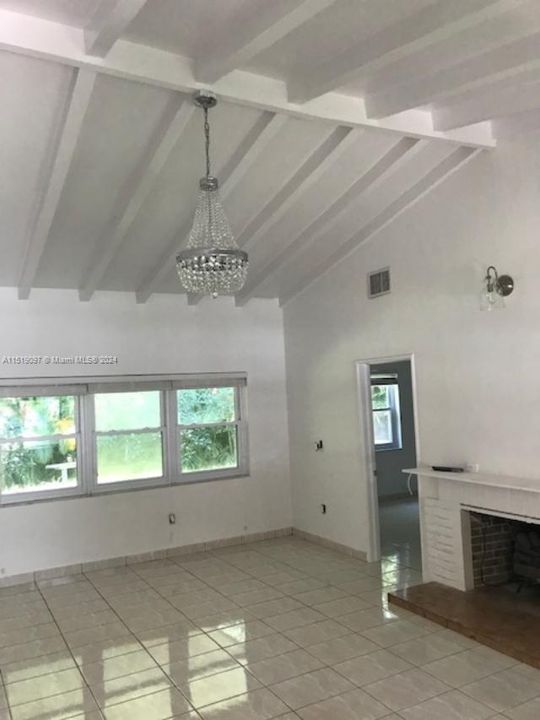 Recently Sold: $874,888 (3 beds, 2 baths, 1828 Square Feet)