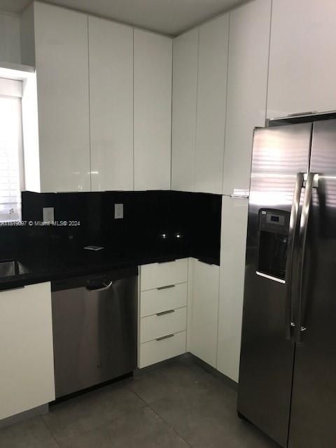 Recently Sold: $874,888 (3 beds, 2 baths, 1828 Square Feet)