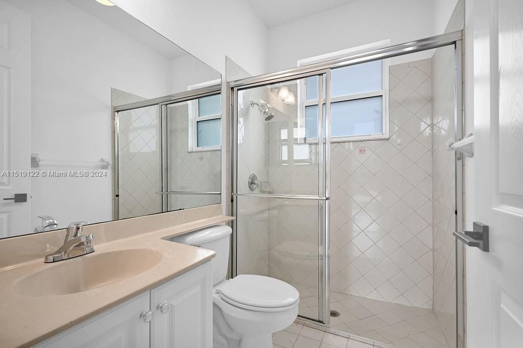 Recently Sold: $1,590,000 (5 beds, 4 baths, 3830 Square Feet)