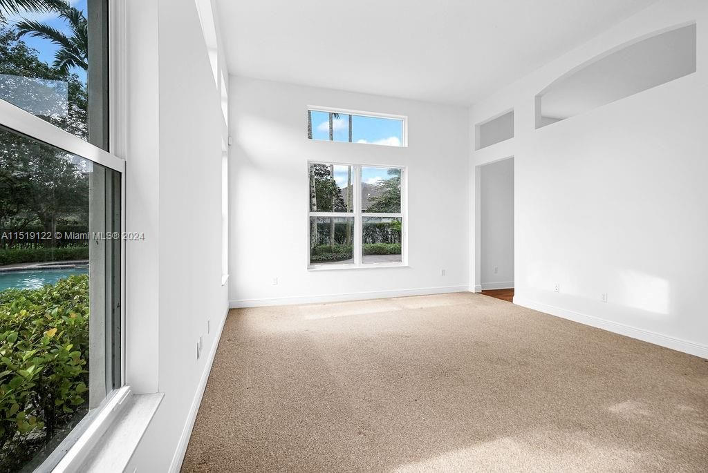 Recently Sold: $1,590,000 (5 beds, 4 baths, 3830 Square Feet)