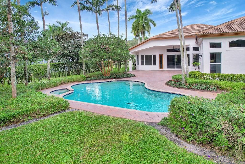 Recently Sold: $1,590,000 (5 beds, 4 baths, 3830 Square Feet)