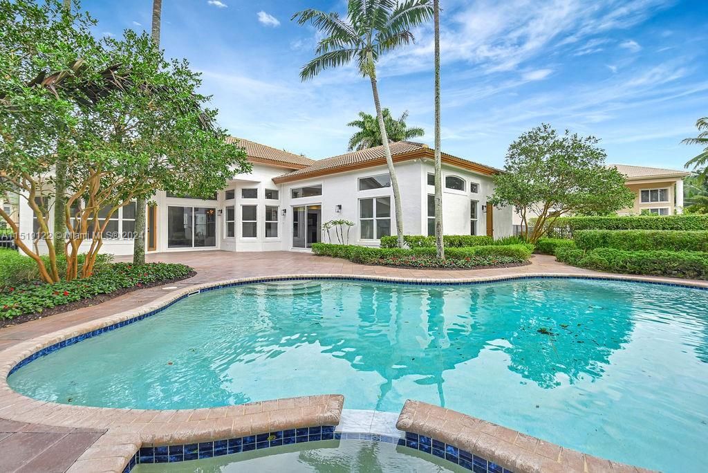Recently Sold: $1,590,000 (5 beds, 4 baths, 3830 Square Feet)