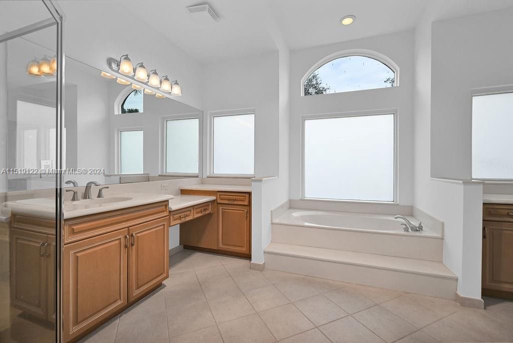 Recently Sold: $1,590,000 (5 beds, 4 baths, 3830 Square Feet)