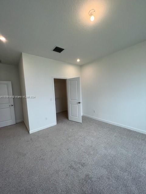 Recently Rented: $2,800 (3 beds, 2 baths, 0 Square Feet)