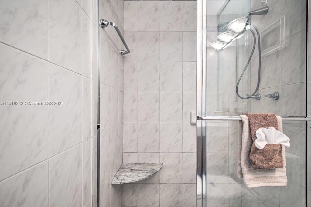 Recently Sold: $699,900 (3 beds, 2 baths, 1675 Square Feet)