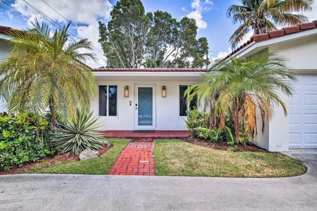 Recently Sold: $699,900 (3 beds, 2 baths, 1675 Square Feet)