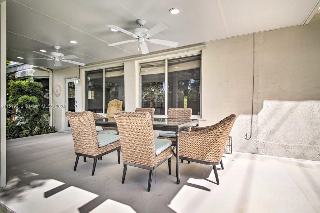 Recently Sold: $699,900 (3 beds, 2 baths, 1675 Square Feet)