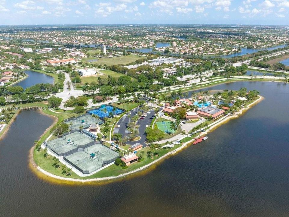 Recently Rented: $5,500 (4 beds, 3 baths, 2973 Square Feet)