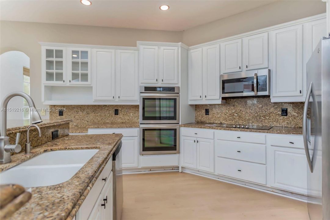 Recently Rented: $5,500 (4 beds, 3 baths, 2973 Square Feet)