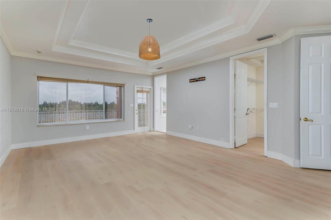 Recently Rented: $5,500 (4 beds, 3 baths, 2973 Square Feet)