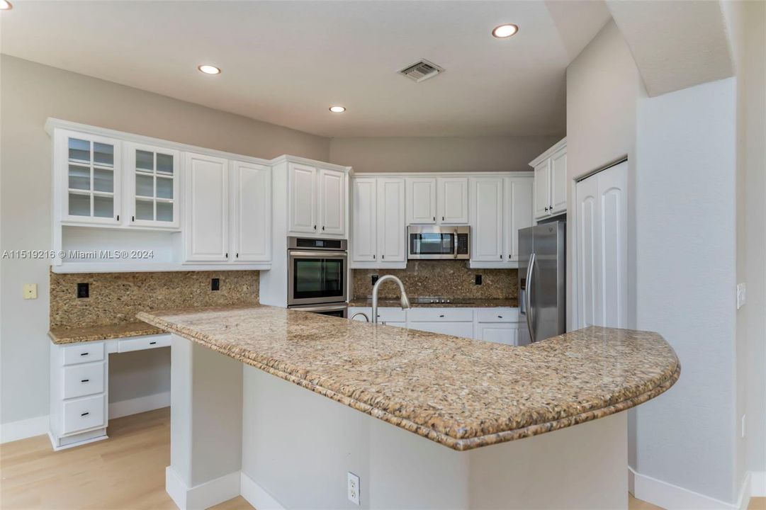 Recently Rented: $5,500 (4 beds, 3 baths, 2973 Square Feet)