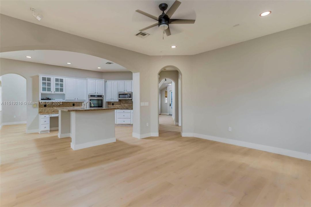 Recently Rented: $5,500 (4 beds, 3 baths, 2973 Square Feet)