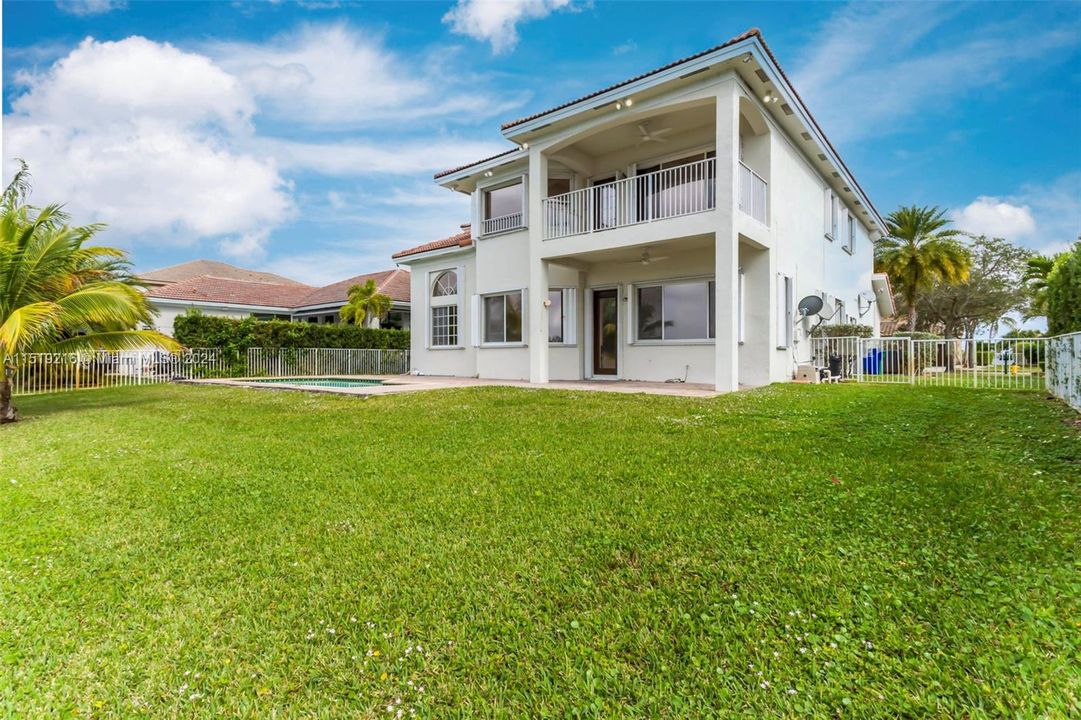 Recently Rented: $5,500 (4 beds, 3 baths, 2973 Square Feet)