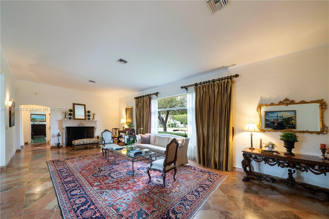 Active With Contract: $3,900,000 (3 beds, 3 baths, 3701 Square Feet)