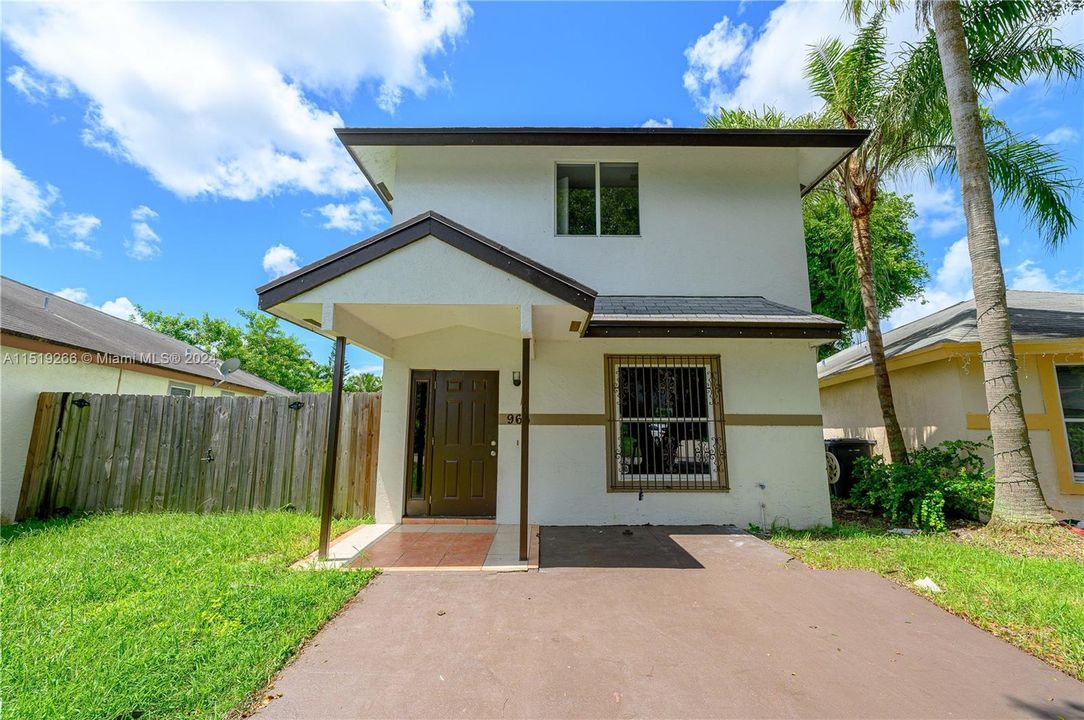 For Sale: $379,999 (3 beds, 1 baths, 1240 Square Feet)