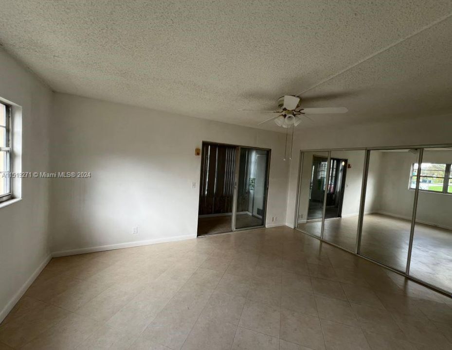 For Sale: $110,000 (1 beds, 1 baths, 700 Square Feet)