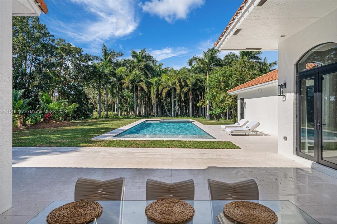 For Sale: $3,950,000 (4 beds, 4 baths, 3225 Square Feet)