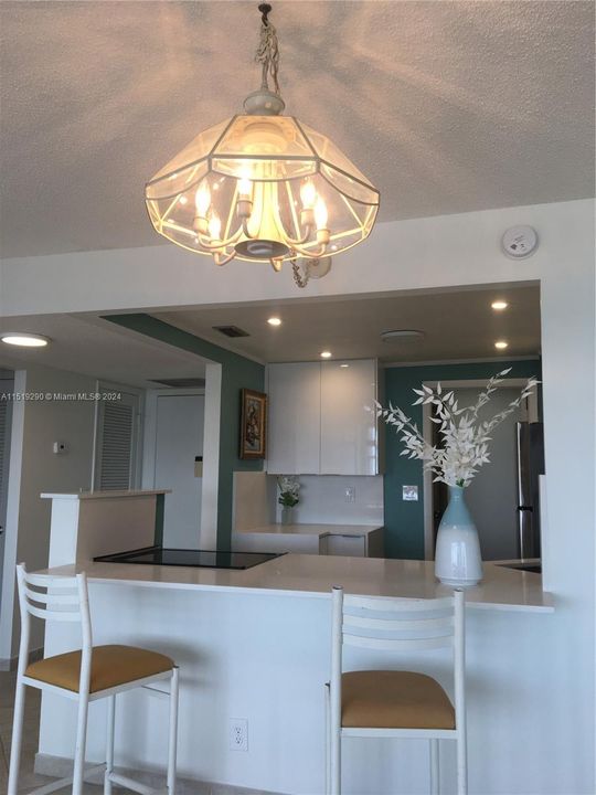 Recently Rented: $2,200 (1 beds, 1 baths, 928 Square Feet)