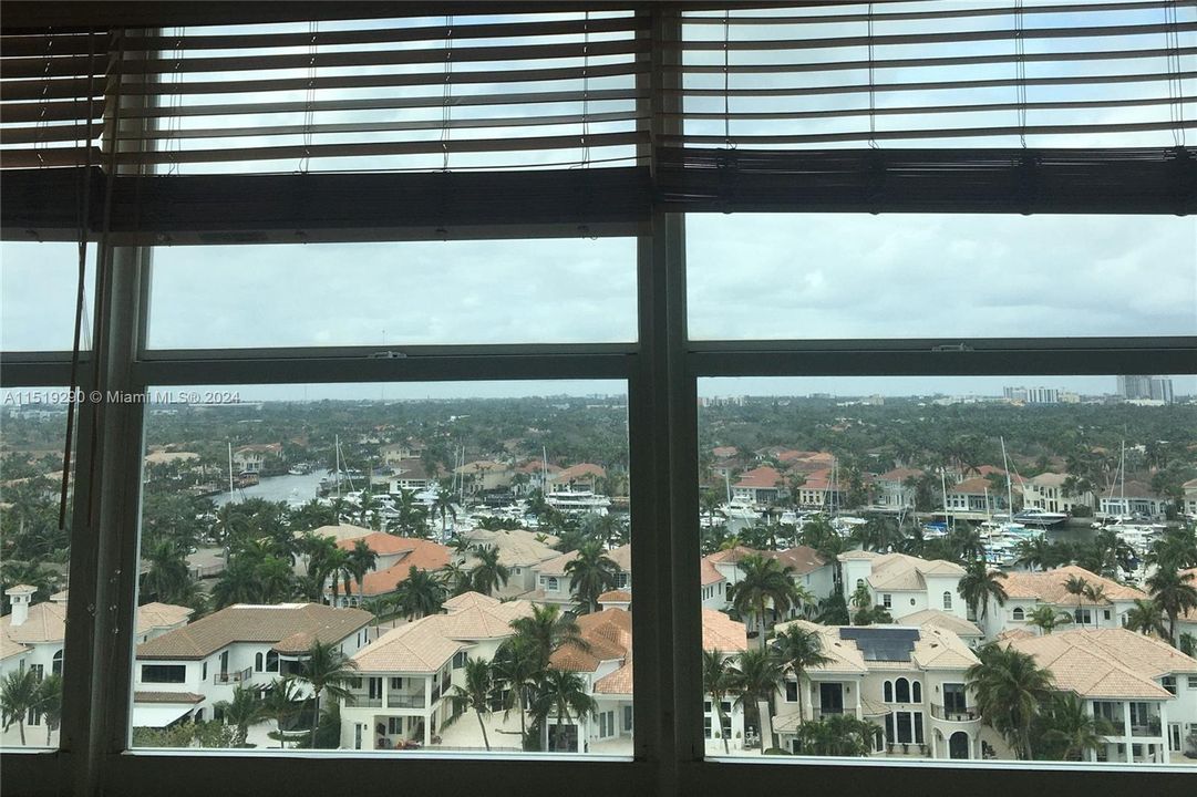 Recently Rented: $2,200 (1 beds, 1 baths, 928 Square Feet)