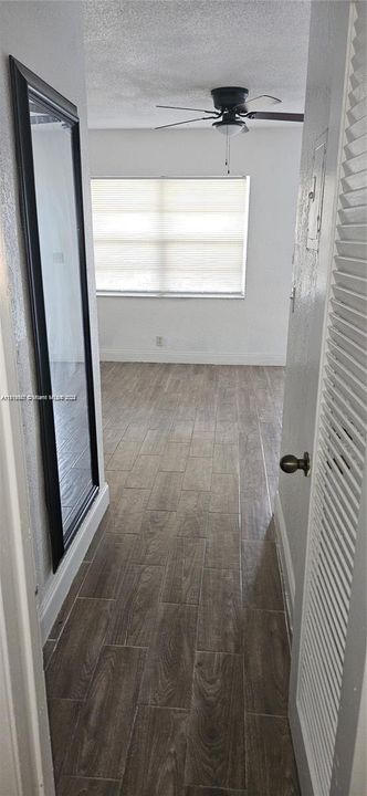 Recently Rented: $1,300 (0 beds, 1 baths, 480 Square Feet)