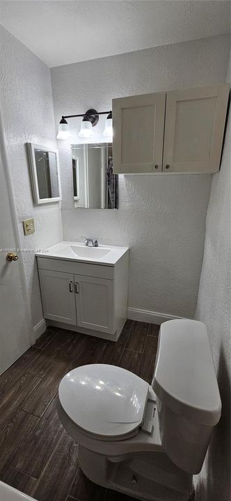 Recently Rented: $1,300 (0 beds, 1 baths, 480 Square Feet)