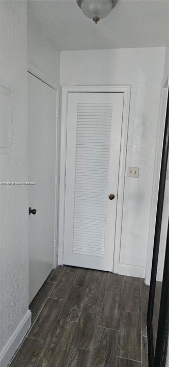 Recently Rented: $1,300 (0 beds, 1 baths, 480 Square Feet)