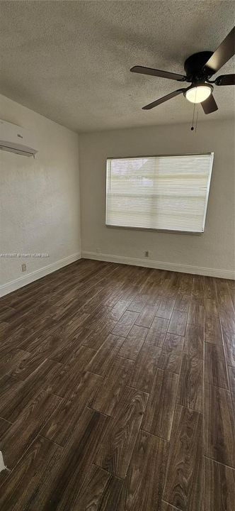 Recently Rented: $1,300 (0 beds, 1 baths, 480 Square Feet)