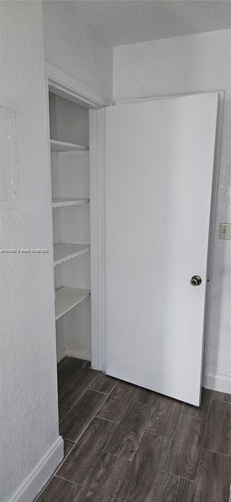 Recently Rented: $1,300 (0 beds, 1 baths, 480 Square Feet)