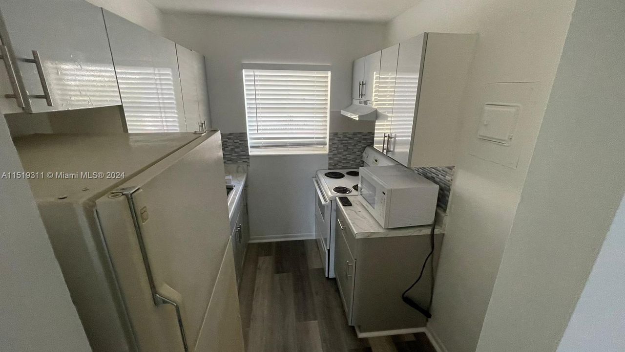 Recently Rented: $1,600 (1 beds, 1 baths, 640 Square Feet)