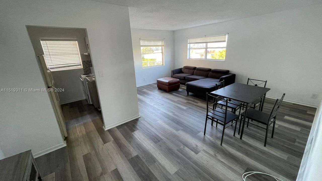Recently Rented: $1,600 (1 beds, 1 baths, 640 Square Feet)