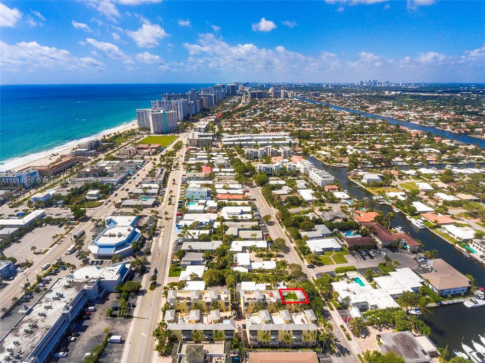 Recently Sold: $1,225,000 (3 beds, 3 baths, 1900 Square Feet)