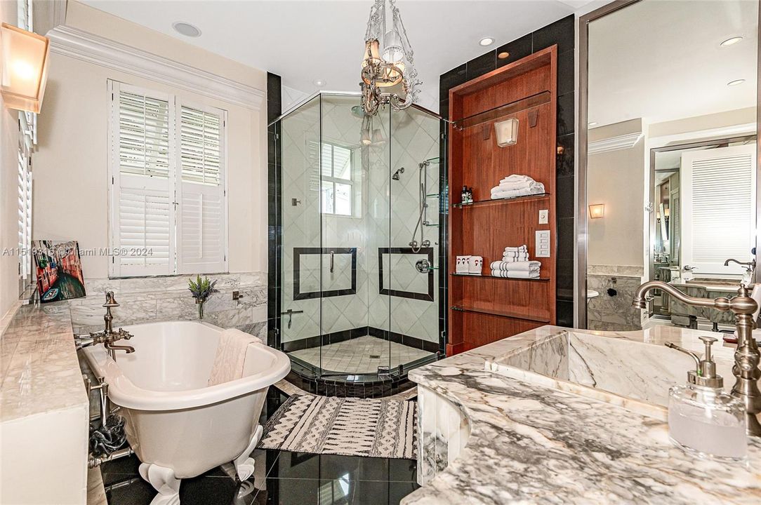 Recently Sold: $1,225,000 (3 beds, 3 baths, 1900 Square Feet)