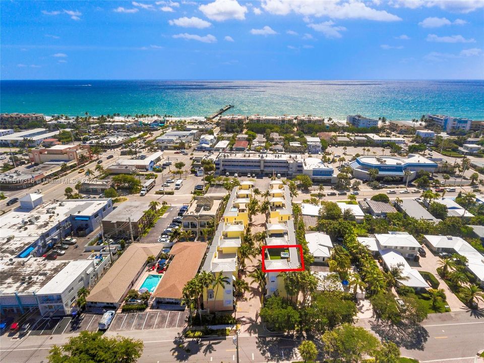 Recently Sold: $1,225,000 (3 beds, 3 baths, 1900 Square Feet)