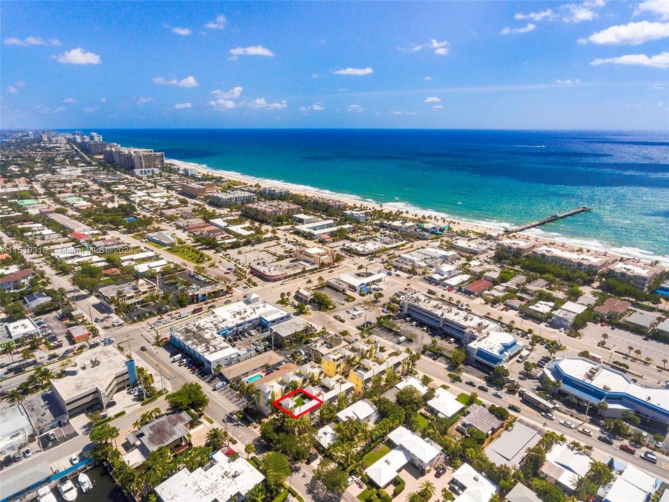 Recently Sold: $1,225,000 (3 beds, 3 baths, 1900 Square Feet)