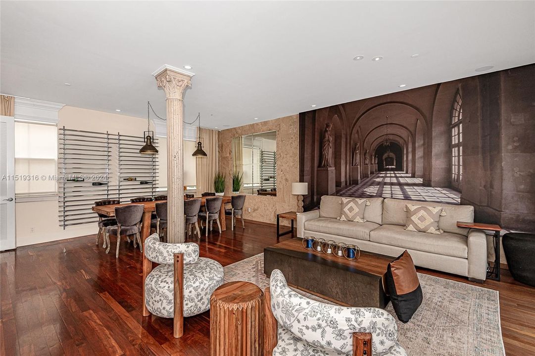 Recently Sold: $1,225,000 (3 beds, 3 baths, 1900 Square Feet)