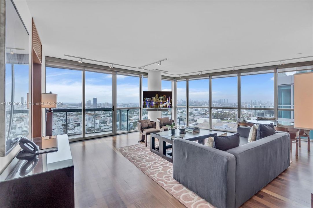 For Sale: $4,975,000 (2 beds, 2 baths, 1316 Square Feet)