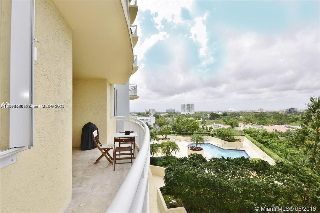 最近租的: $4,000 (2 贝兹, 2 浴室, 1140 平方英尺)