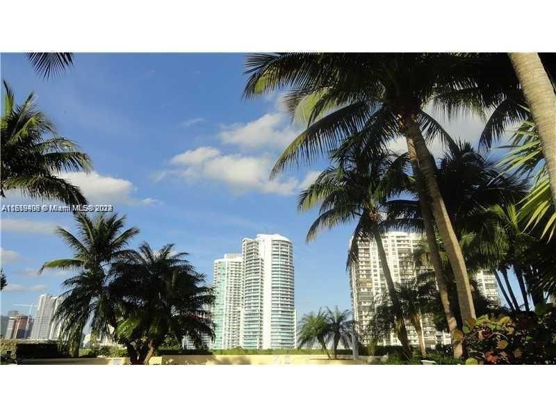 最近租的: $4,000 (2 贝兹, 2 浴室, 1140 平方英尺)