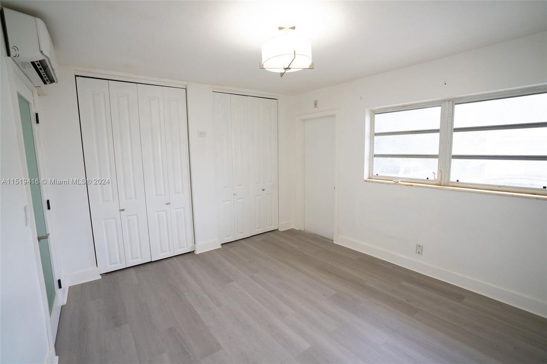For Sale: $134,000 (1 beds, 1 baths, 604 Square Feet)