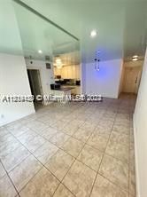 Active With Contract: $235,000 (1 beds, 1 baths, 571 Square Feet)