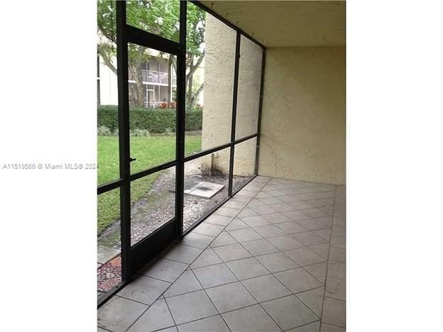 Recently Sold: $249,000 (2 beds, 2 baths, 1035 Square Feet)