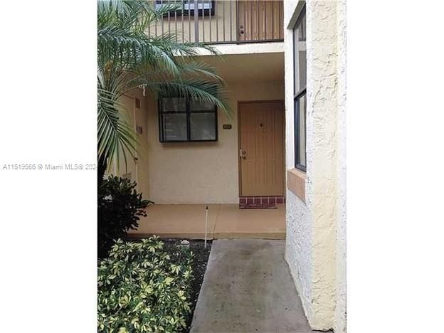 Recently Sold: $249,000 (2 beds, 2 baths, 1035 Square Feet)