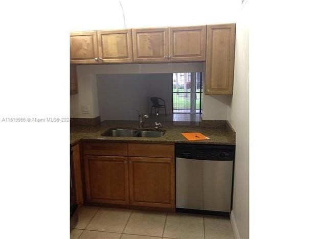 Recently Sold: $249,000 (2 beds, 2 baths, 1035 Square Feet)