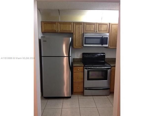 Recently Sold: $249,000 (2 beds, 2 baths, 1035 Square Feet)