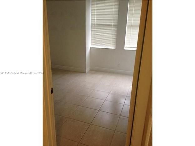 Recently Sold: $249,000 (2 beds, 2 baths, 1035 Square Feet)